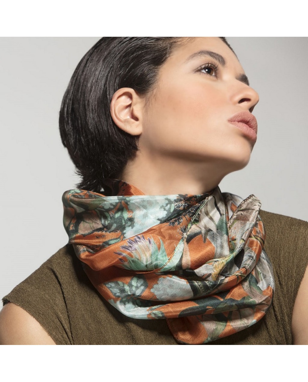 Untitled-1VALE DA SEDA SCARF 10144 1 1224x1224-1024x1269